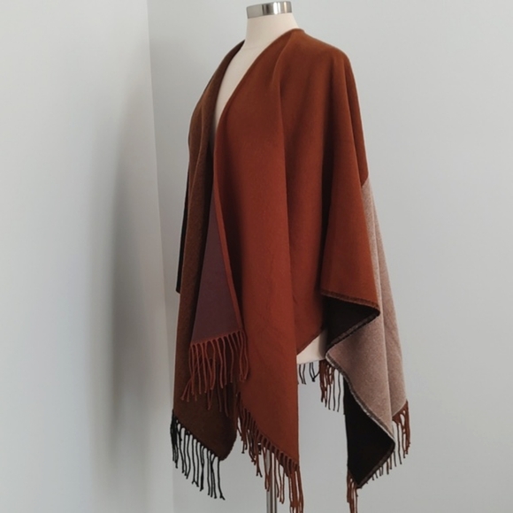 A New Day Womans Black and Brown Plaid Color block Fringed Cape/One size - Picture 4 of 10